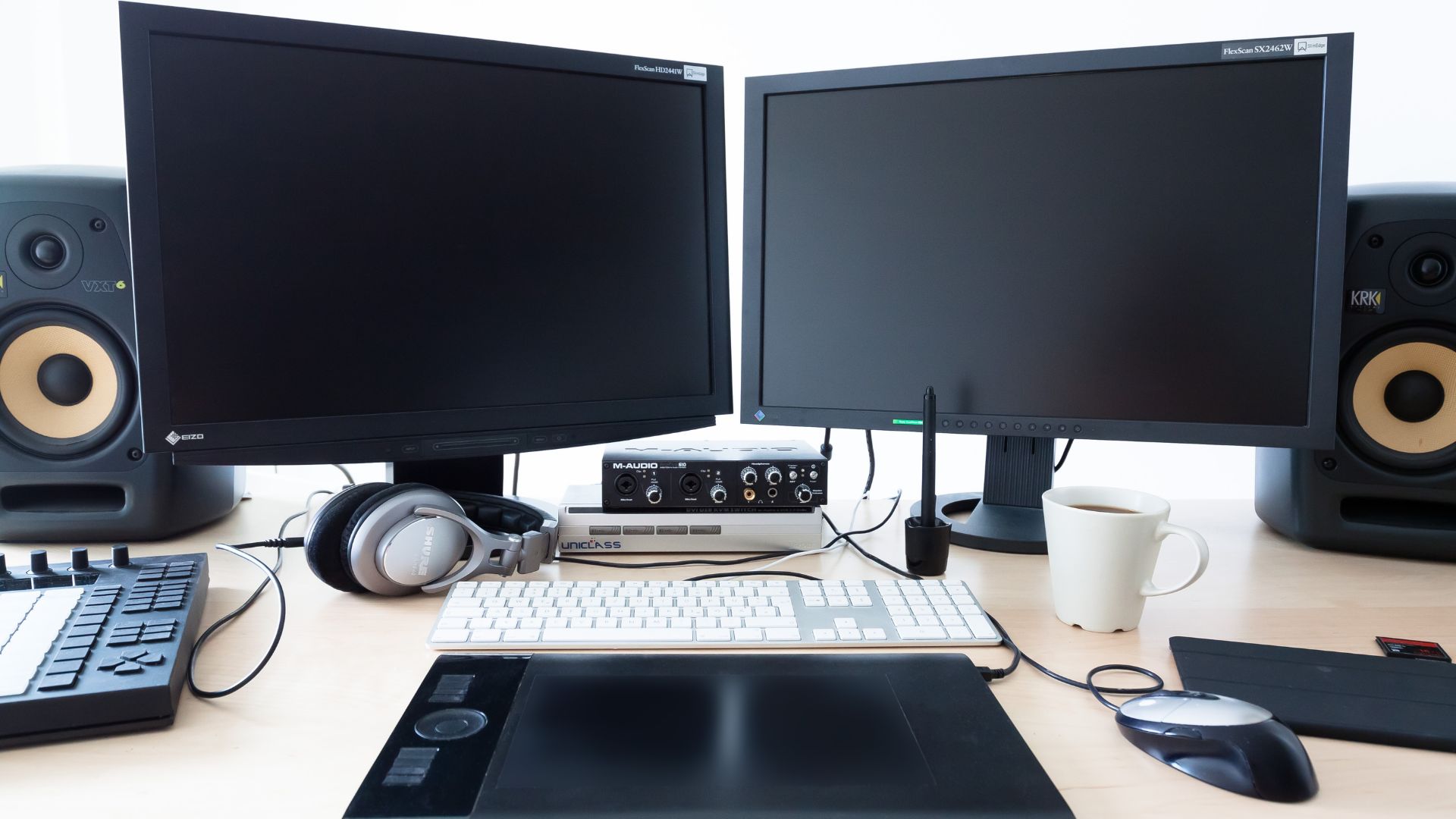 Fundamental of Desktop Computer & FUndamental of Laptop